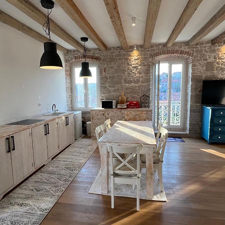 Apartament Palazzo Di Toma Milna  Zewnętrze zdjęcie
