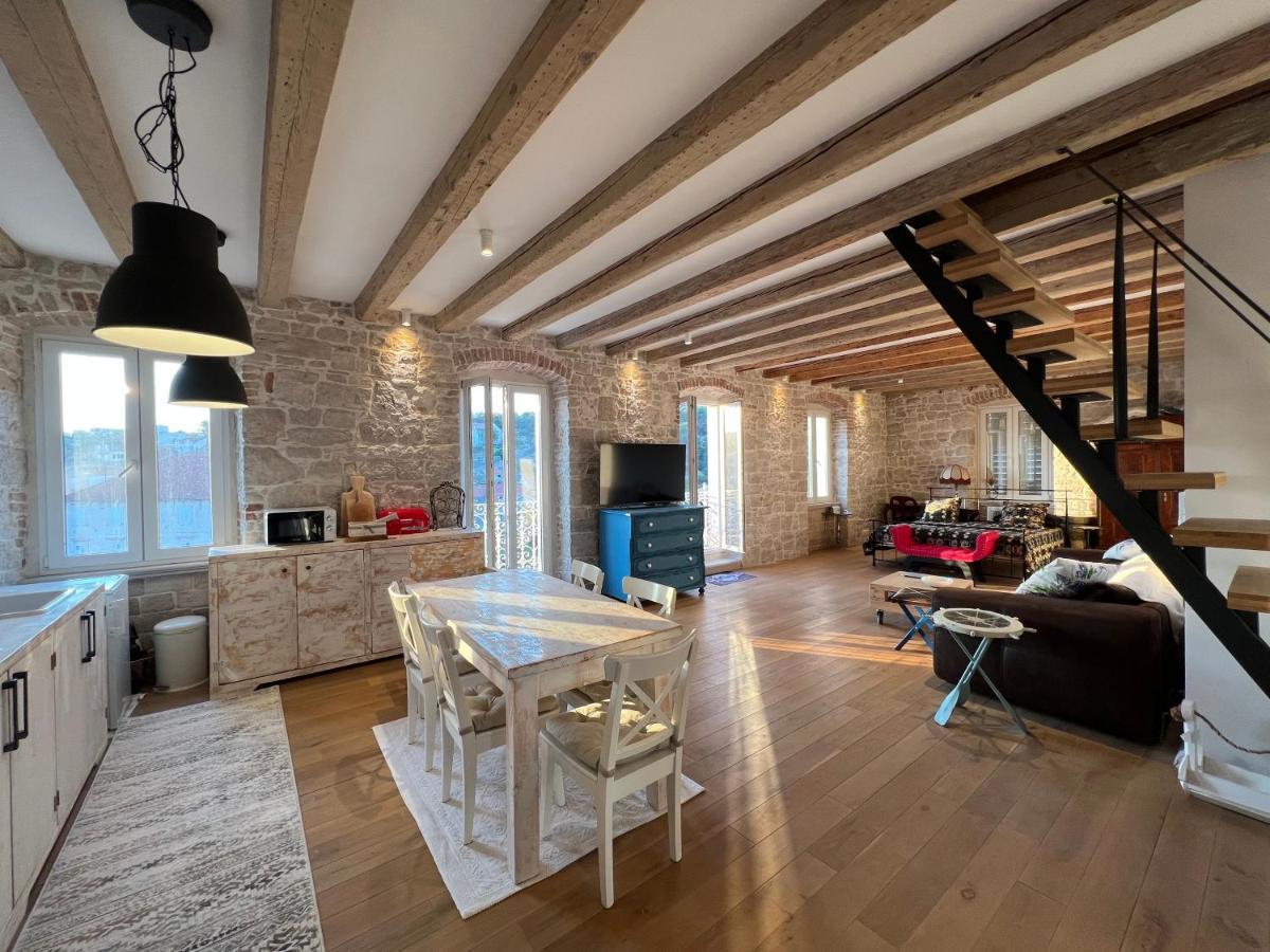 Apartament Palazzo Di Toma Milna  Zewnętrze zdjęcie