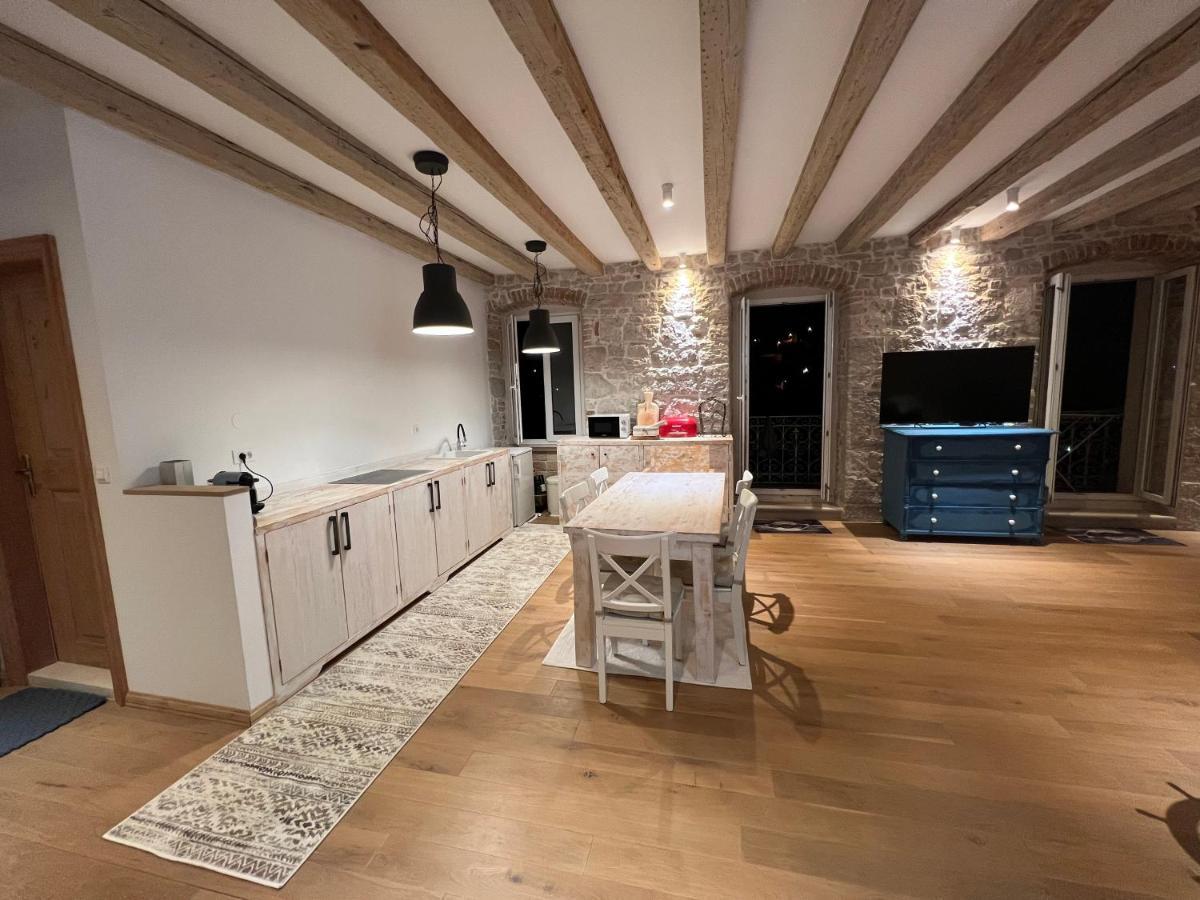 Apartament Palazzo Di Toma Milna  Zewnętrze zdjęcie