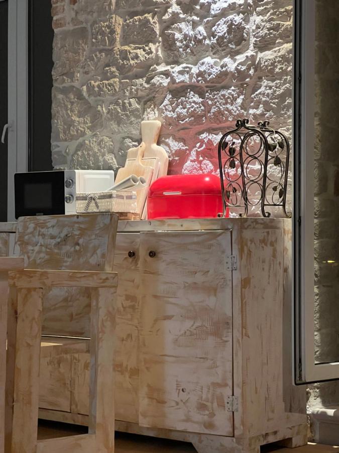 Apartament Palazzo Di Toma Milna  Zewnętrze zdjęcie