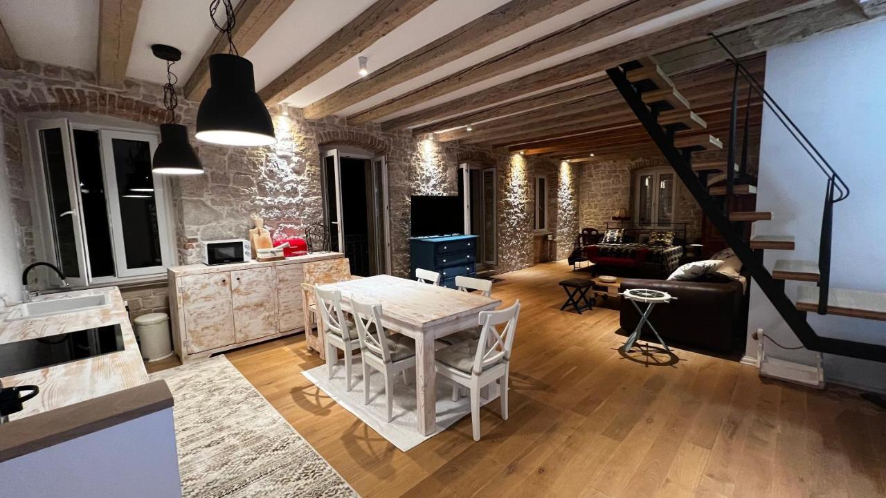 Apartament Palazzo Di Toma Milna  Zewnętrze zdjęcie