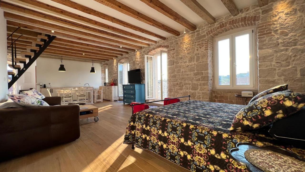 Apartament Palazzo Di Toma Milna  Zewnętrze zdjęcie